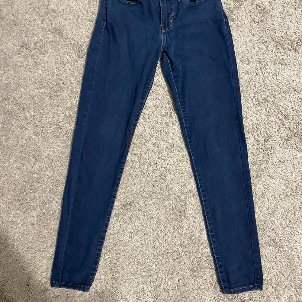 Levi Skinny Jeans, Size 27